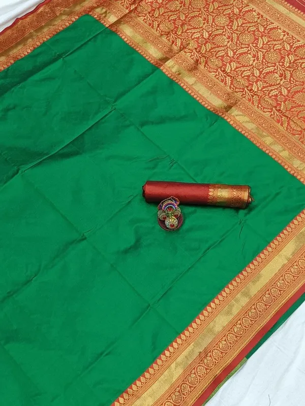 Green_Woven_Banarasi_Jacquard_Saree_(Green)